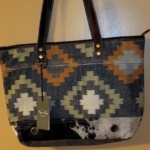 NWT MYRA BAG Go Trendy Tote Bag